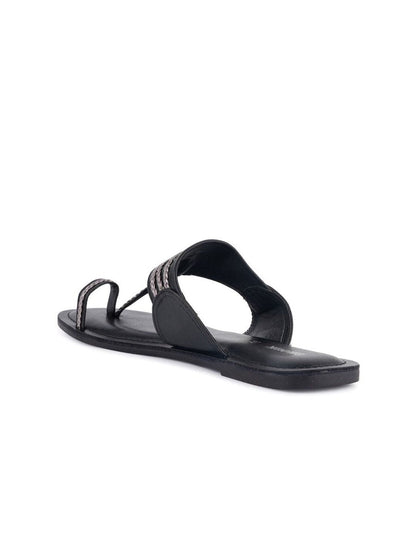 Dhiyona AK Textured One Toe Flats