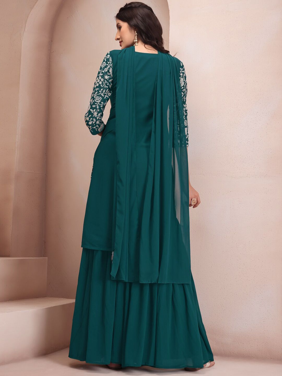 Dhiyona IN Floral Embroidered Regular Thread Work Kurta with Sharara & Dupatta