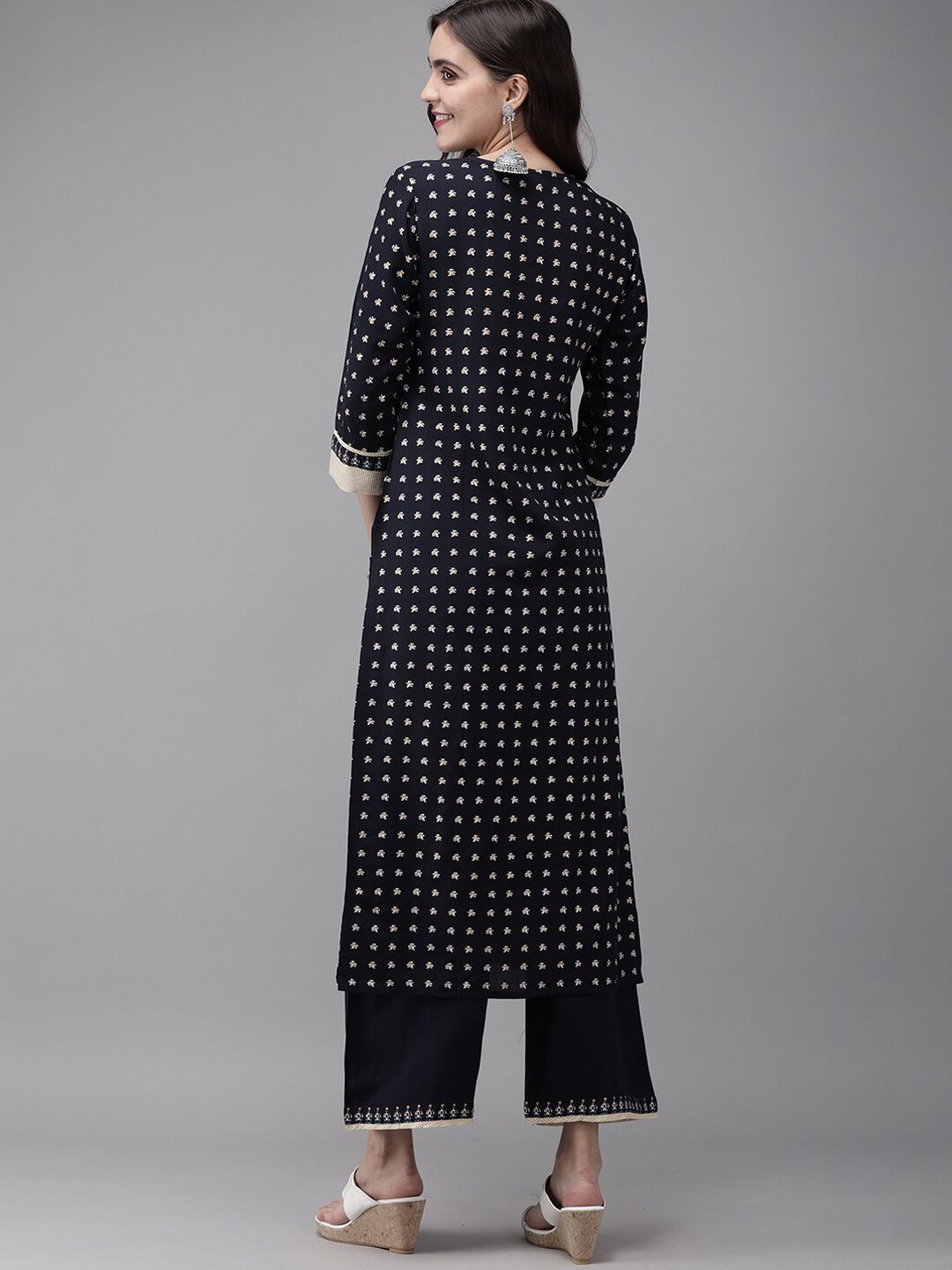 Women Navy Blue Ethnic Motifs Printed Liva Kurti with Palazzos