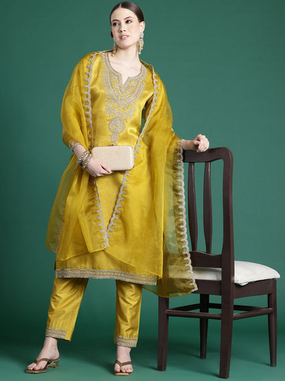 Dhiyona IE Ethnic Motifs Yoke Design Sequinned Kurta With Trousers & Dupatta