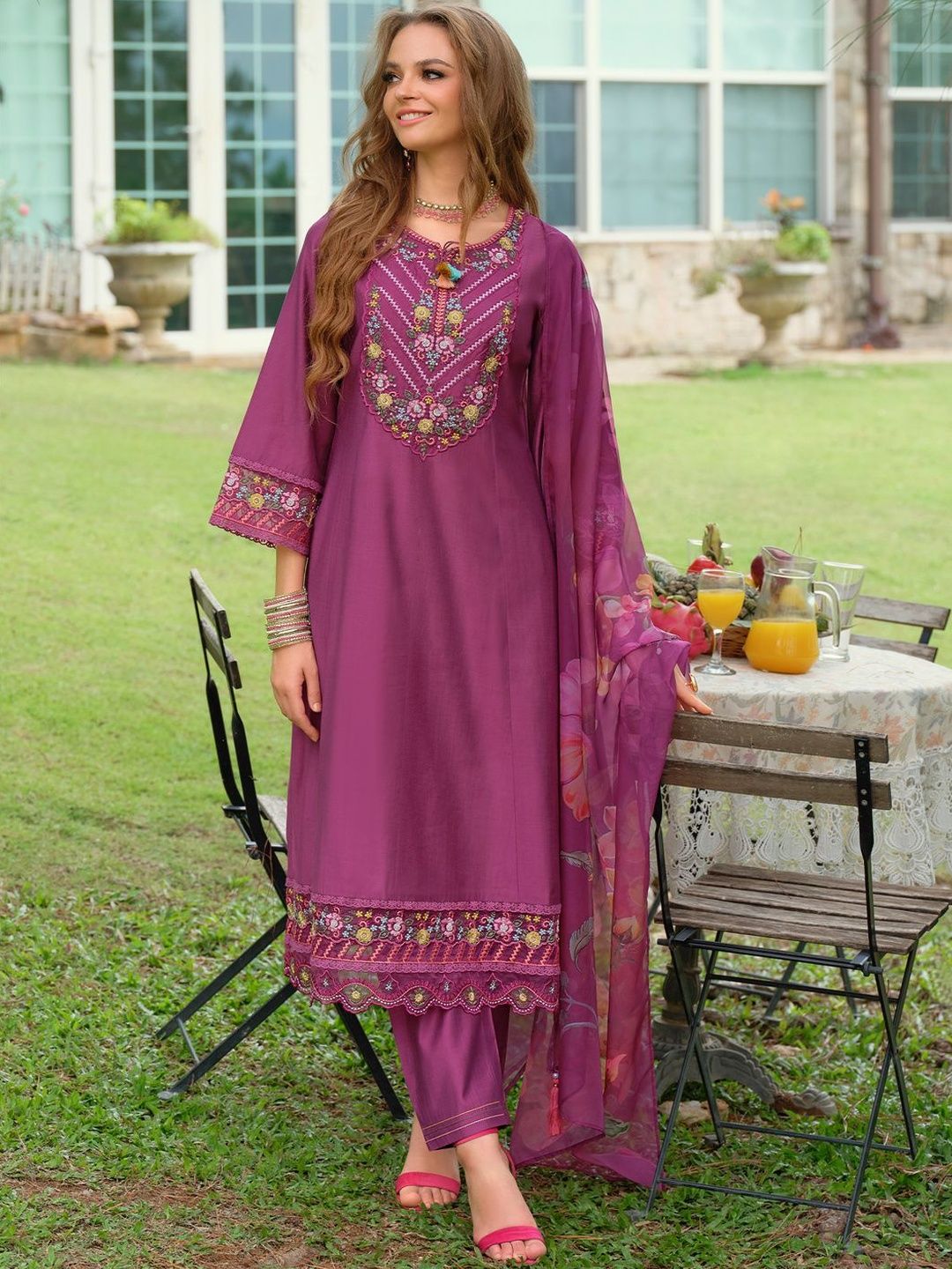 Floral Embroidered Thread Work Kurta with Palazzo & With Dupatta