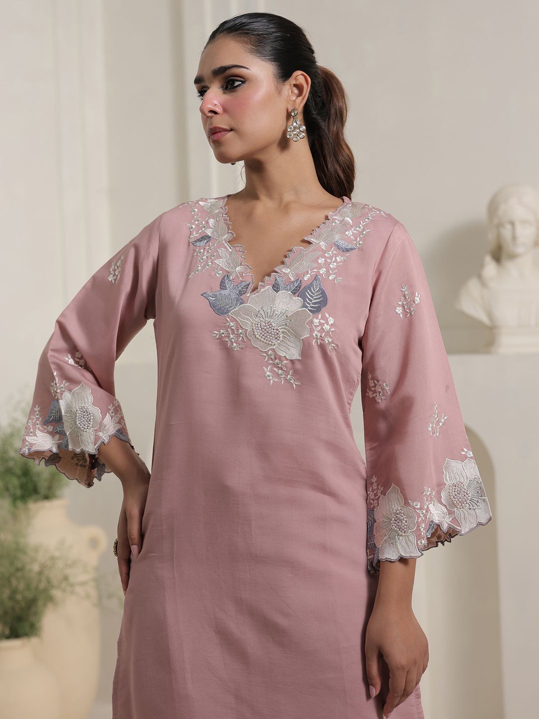 Women Floral Embroidered Straight Kurta with Palazzo