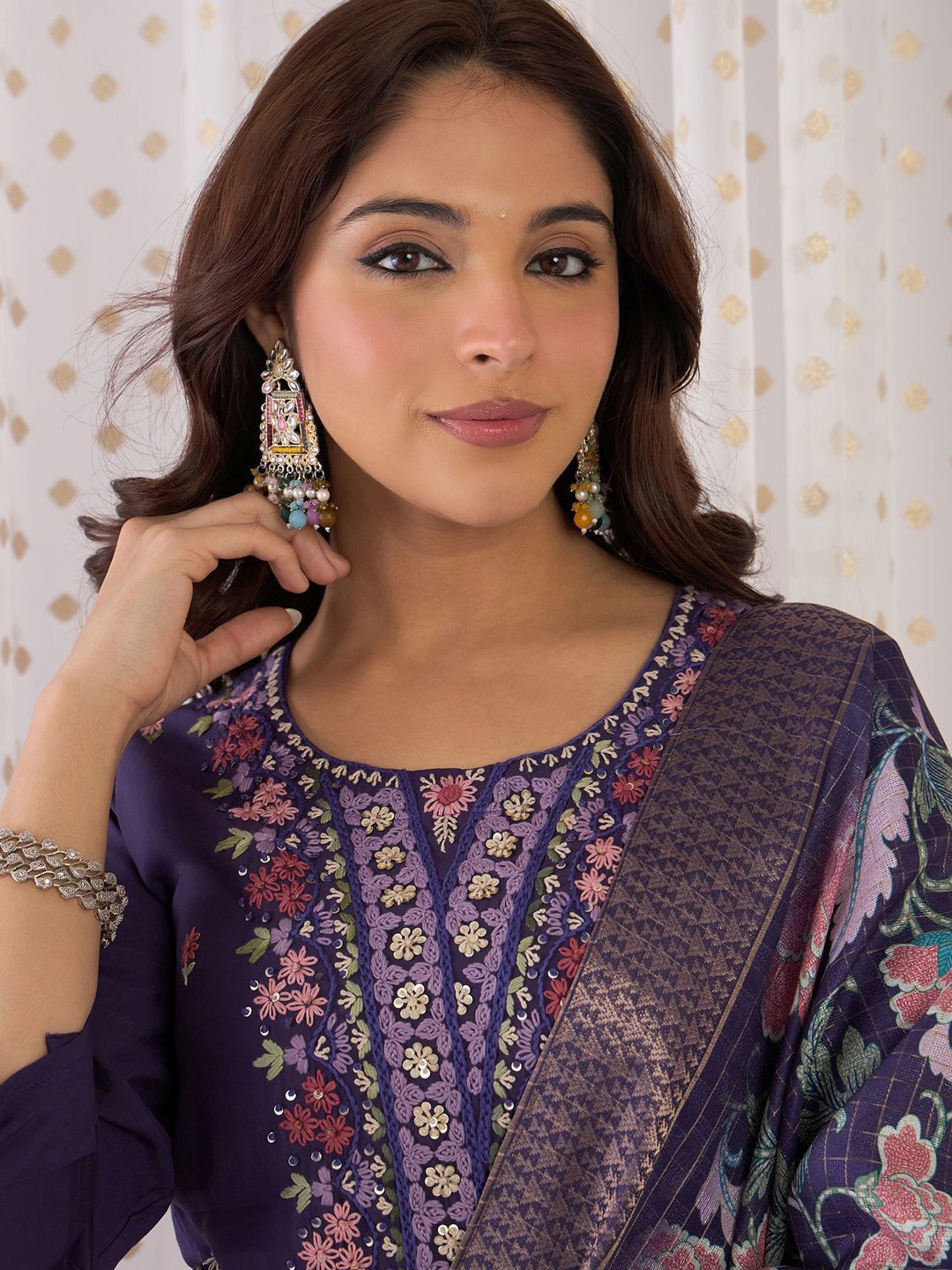 Floral Embroidered Thread Work Straight Kurta With Trousers & Dupatta