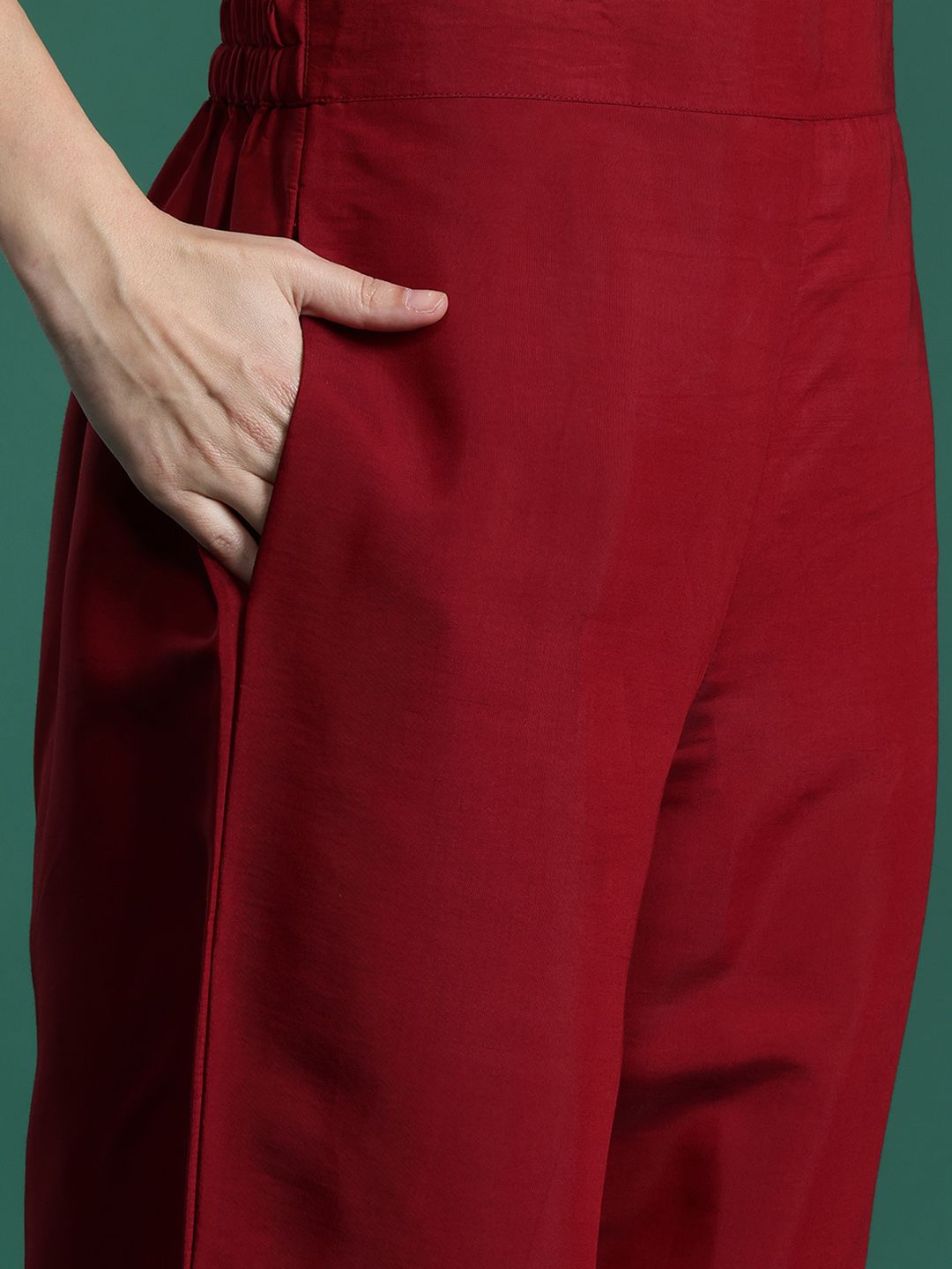Dhiyona IE Floral Embroidered Sequinned Kurta with Trousers & With Dupatta