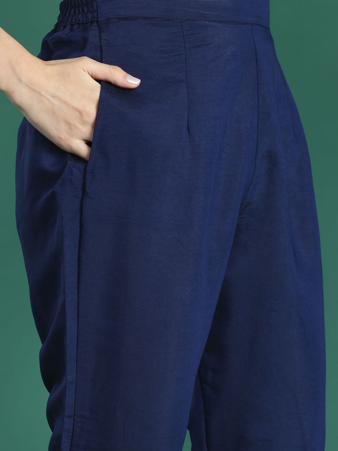 Ethnic Motifs Embroidered Zari Kurta With Trousers & Dupatta