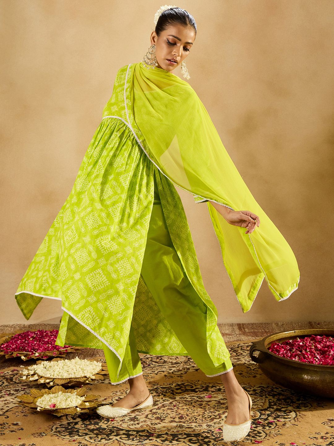 Dhiyona IE Bandhani Printed Empire V-Neck Pure Cotton Kurta with Trousers & Dupatta