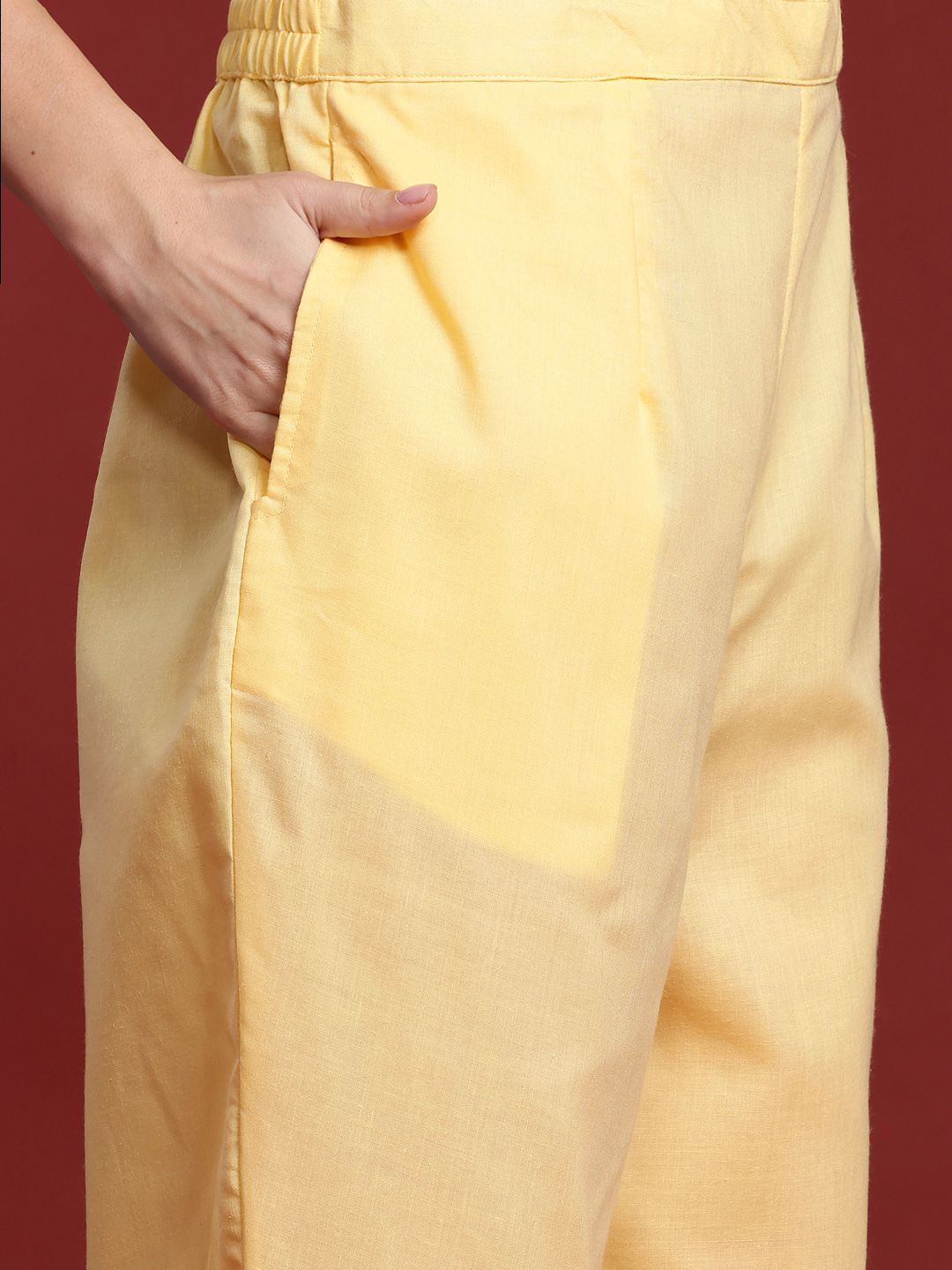 Dhiyona IE Women Embroidered Regular Thread Work Pure Cotton Kurta with Trousers & With Dupatta