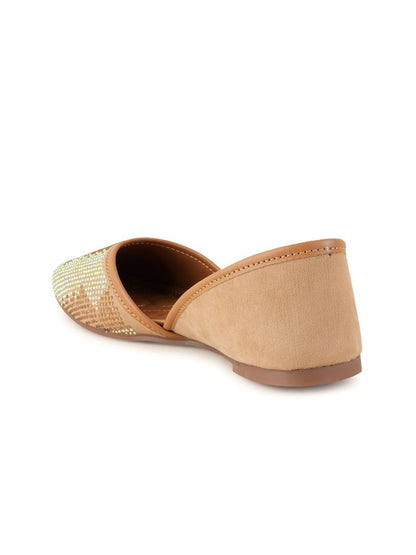 Dhiyona AK Embellished Mojaris