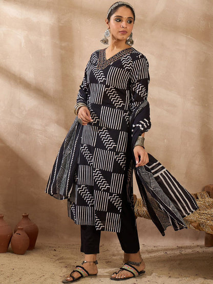 Dhiyona IE Geometric Printed V Neck Pure Cotton Kurta With Trousers & Dupatta