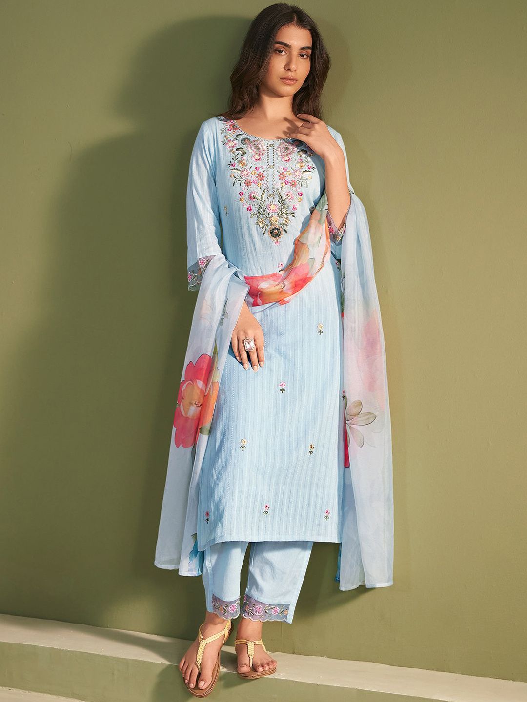 Women Ethnic Motifs Embroidered Thread Work Kurta with Trousers & With Dupatta