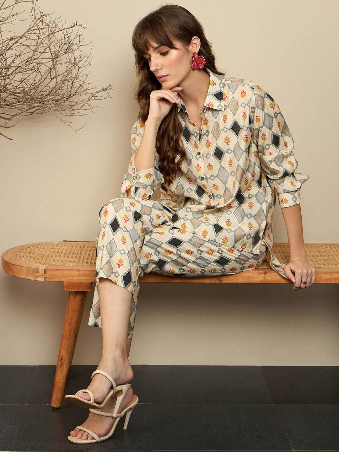 Dhiyona IE Geometric Printed Shirt & Trousers