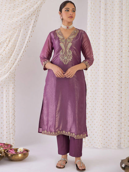 Dhiyona IE Paisley Yoke Design V-Neck Zari Straight Kurta With Trouser And Dupatta