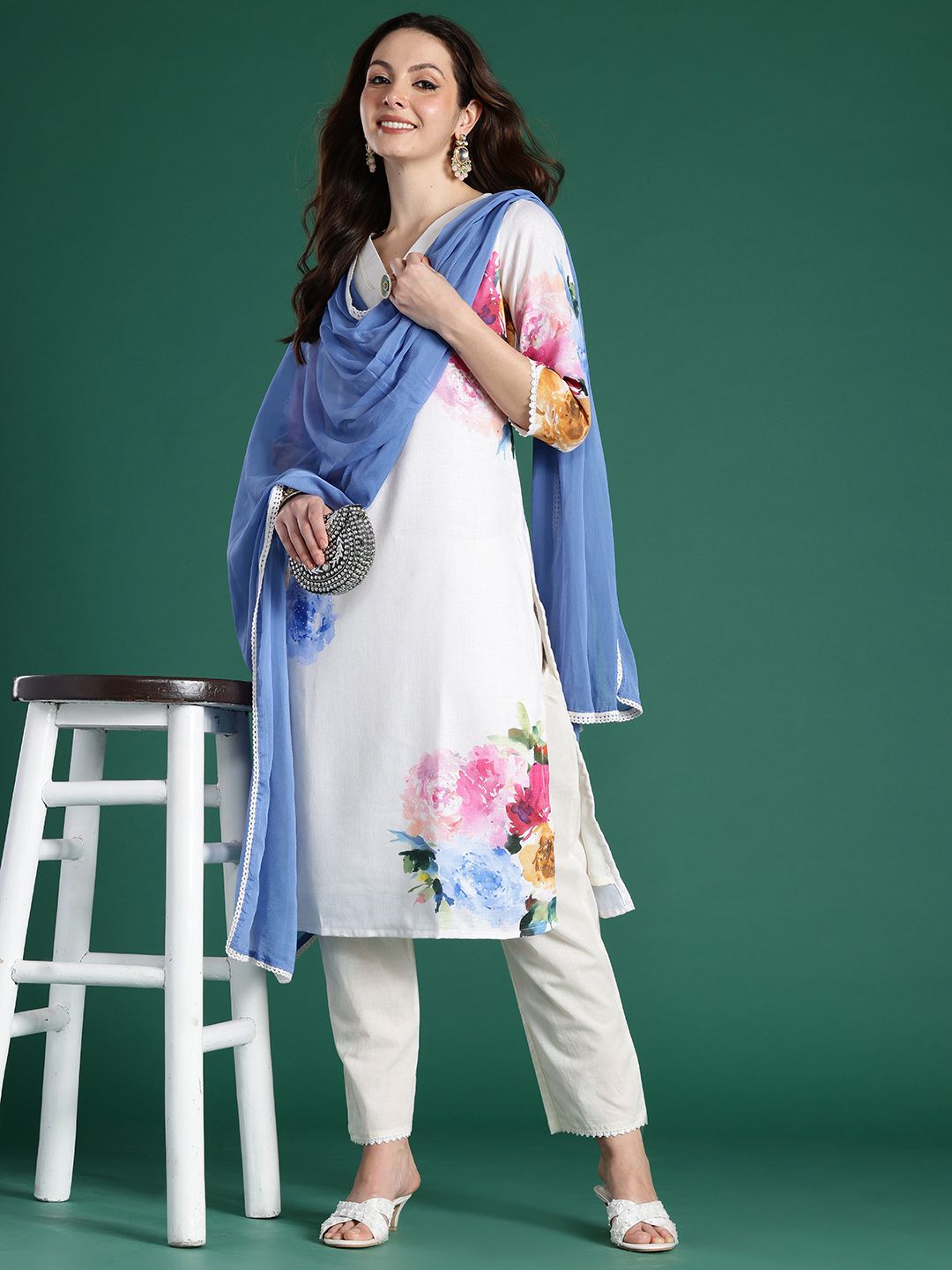 Dhiyona IE Floral Printed Beads and Stones Linen Kurta with Trousers & With Dupatta