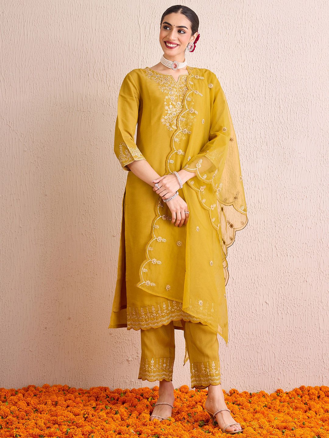 Dhiyona IE Women Ethnic Motifs Embroidered Regular Gotta Patti Kurta with Trousers & With Dupatta