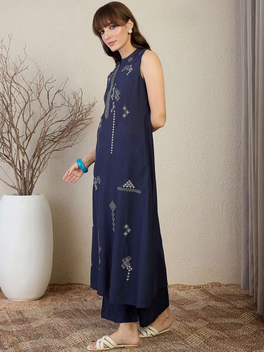 Dhiyona IE Embroidered Mandarin Collar Tunic With Palazzos Co-Ords