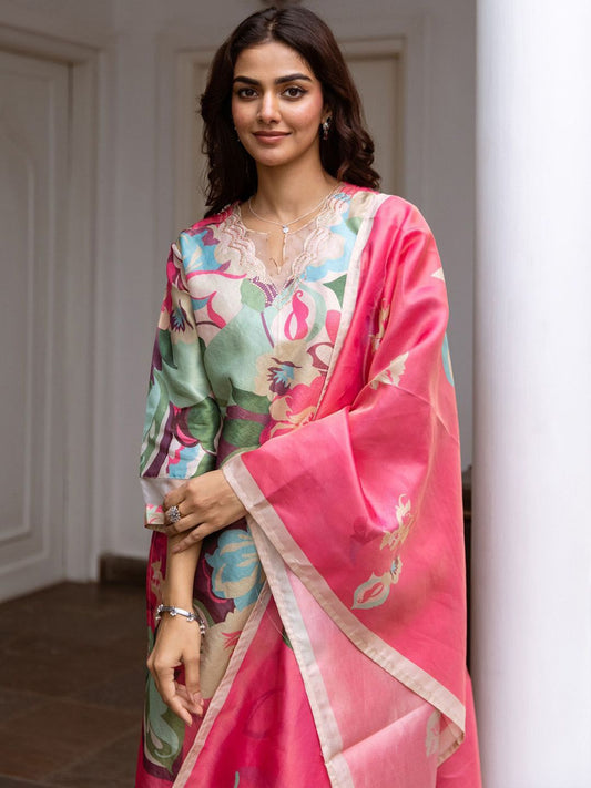 Women Floral Printed Regular Kurta with Trousers & With Dupatta