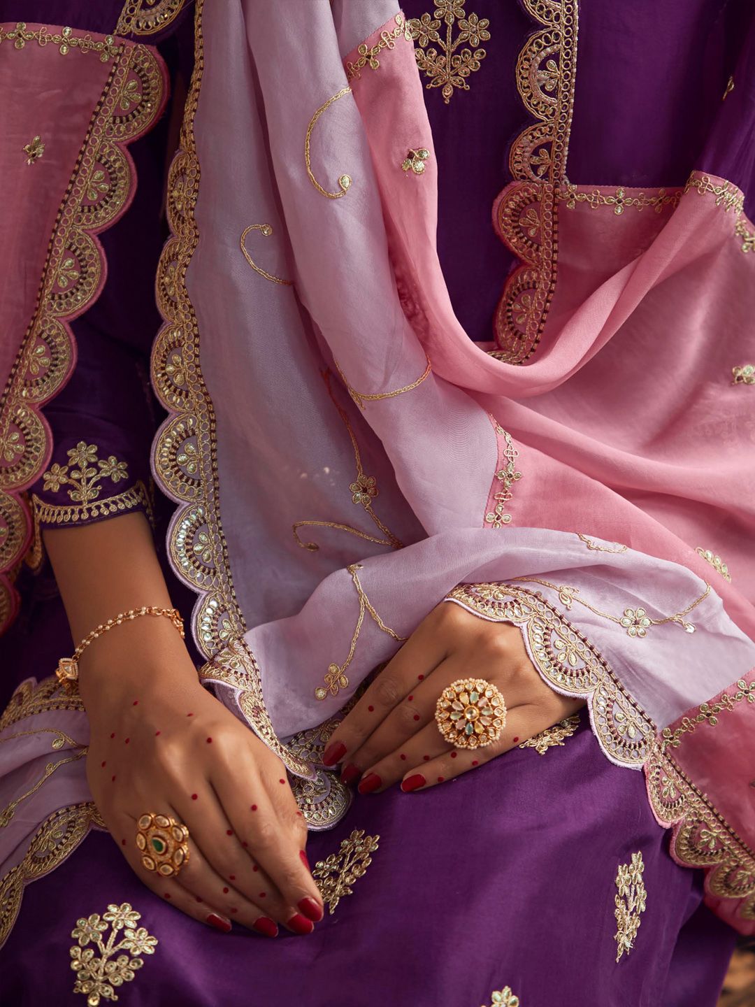 Women Ethnic Motifs Embroidered Regular Thread Work Kurta with Trousers