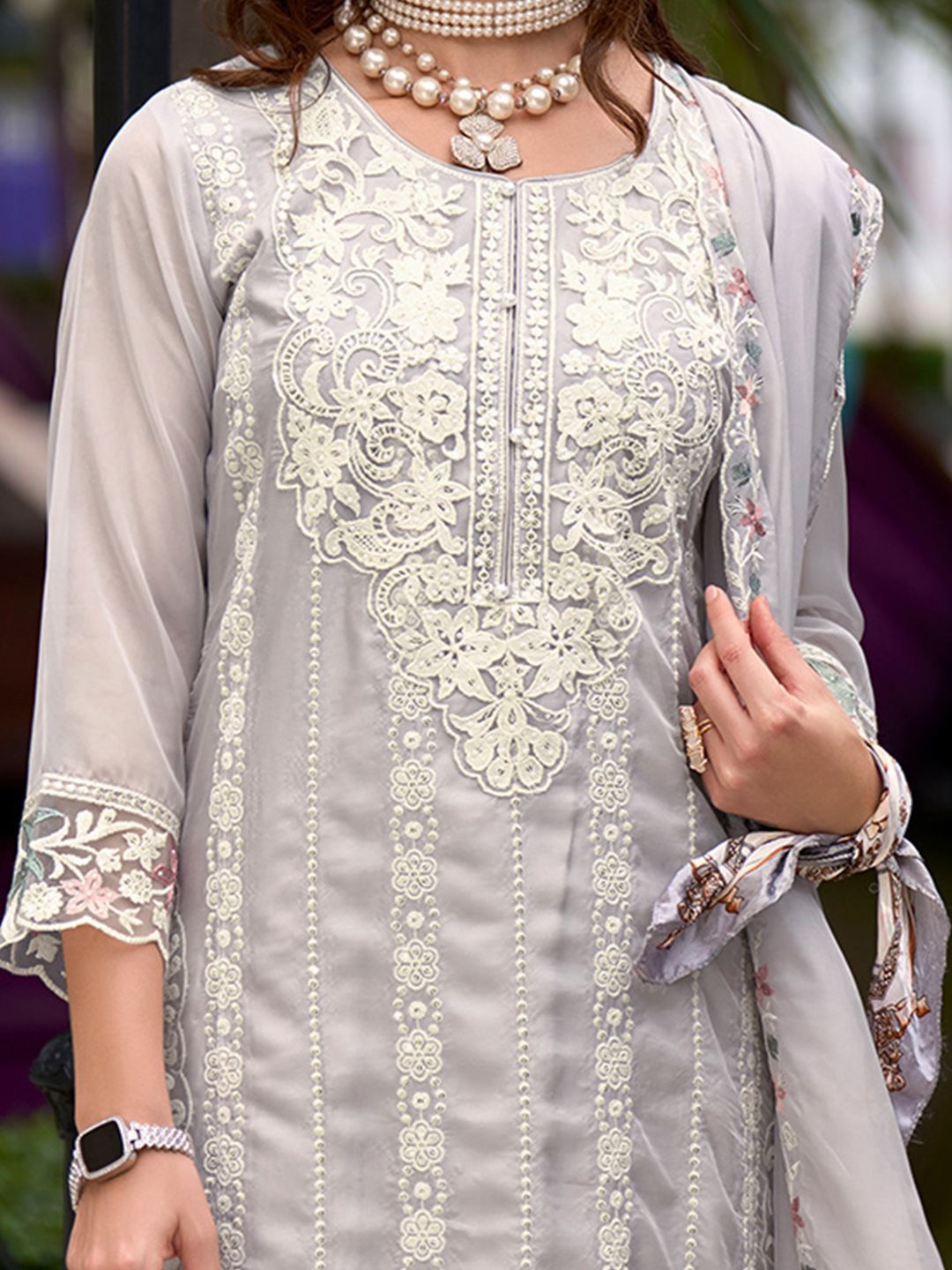 Floral Embroidered Sequinned Straight Kurta with Trouser & Dupatta