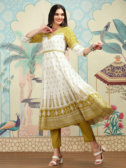 Dhiyona IS Women's Floral Printed Notch Neck Anarkali Kurta with Trousers