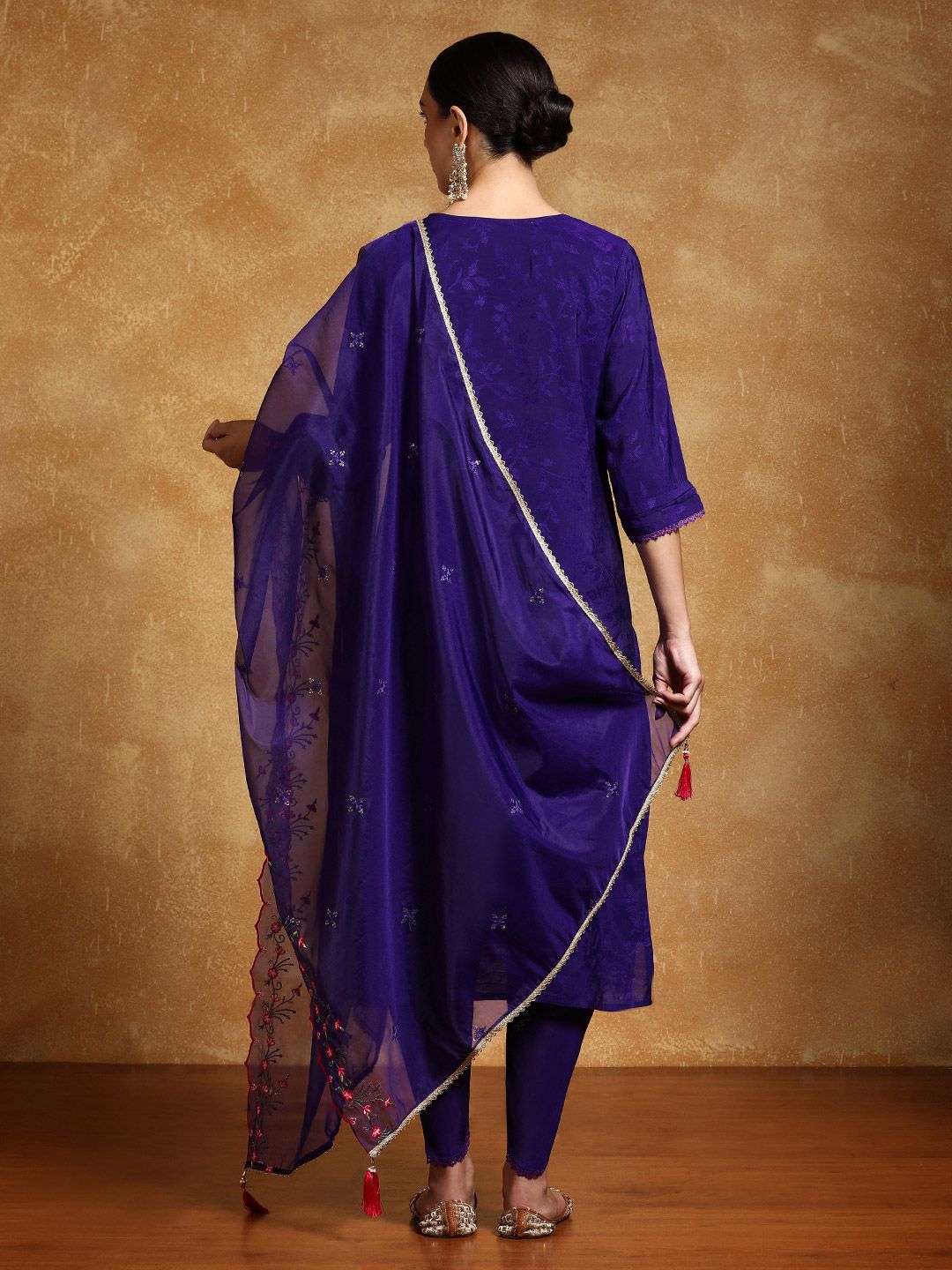 Dhiyona VA Women's Floral Embroidered Regular Kurta with Dhoti Pants & With Dupatta