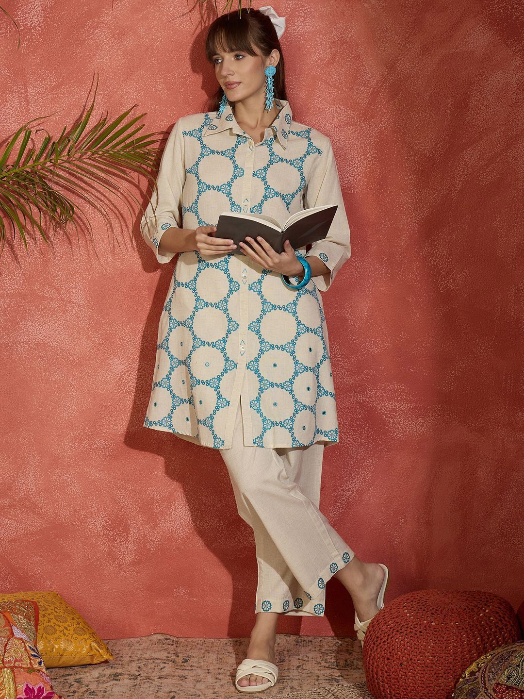 Dhiyona IE Floral Screen Printed Shirt Collar Straight Kurta With Trousers