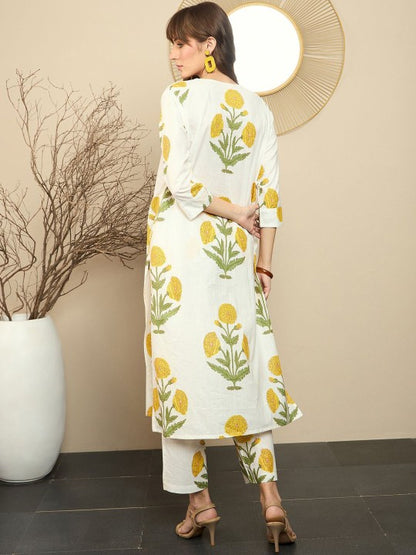 Women's Floral Printed Pure Cotton Straight Kurta With Trousers