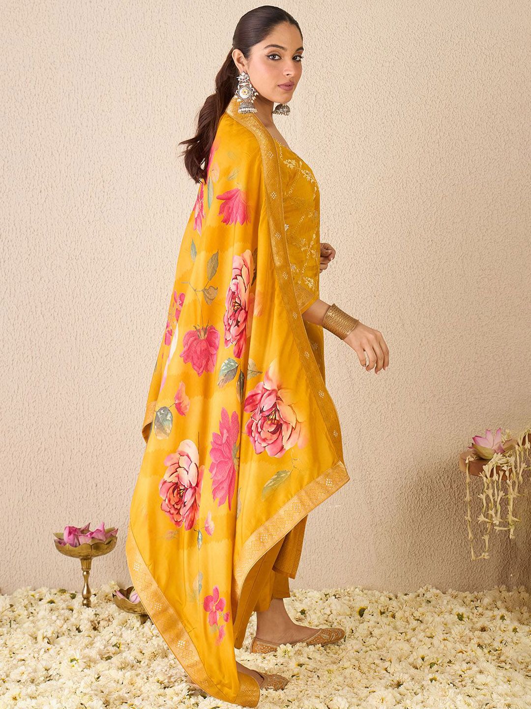 Women Ethnic Motifs Embroidered Regular Kurta with Trousers & With Dupatta