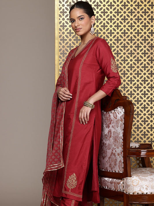 Dhiyona PD Women Floral Embroidered Thread Work Jashn Kurta with Trousers & Dupatta