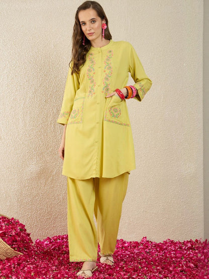 Dhiyona IE Embroidered Mandarin Collar Top With Trouser