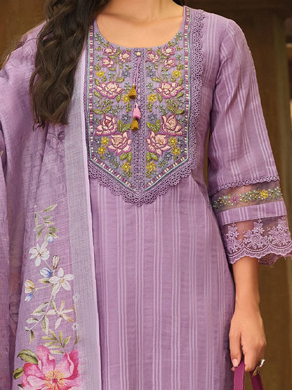 Women Floral Yoke Design Thread Work Linen Kurta with Trousers & With Dupatta