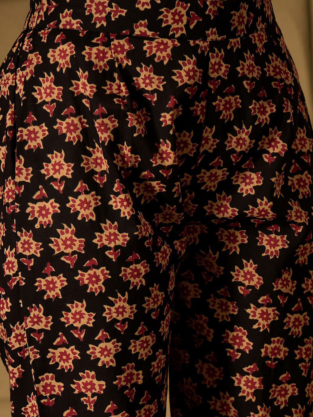 Dhiyona IE Floral Printed Sequinned Pure Cotton Kurta With Trousers & Dupatta