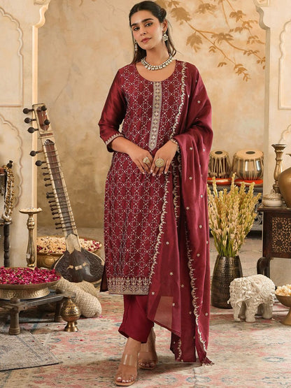 Dhiyona IE Women's Floral Embroidered Round Neck Zari Straight Kurta & Trousers With Dupatta