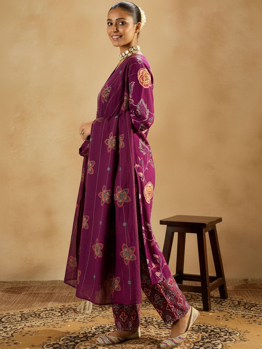 Floral Printed Regular Pure Cotton Straight Kurta with Trousers & With Dupatta