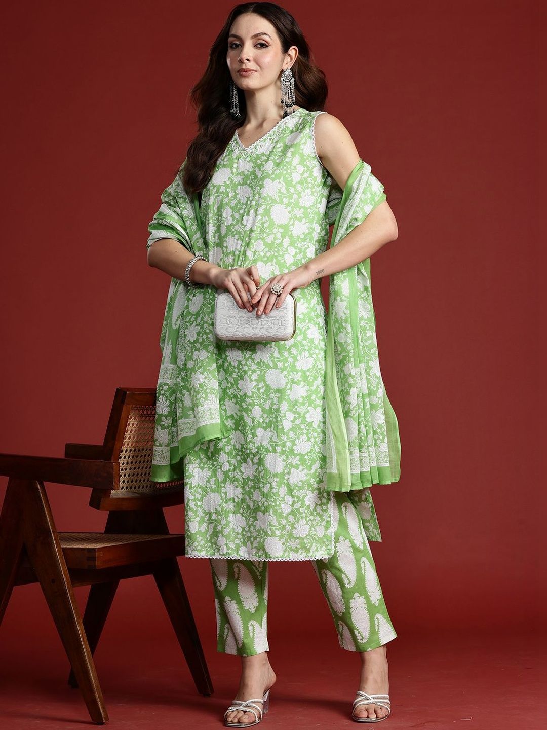 Women Floral Printed Regular Pure Cotton Kurta with Trousers & With Dupatta