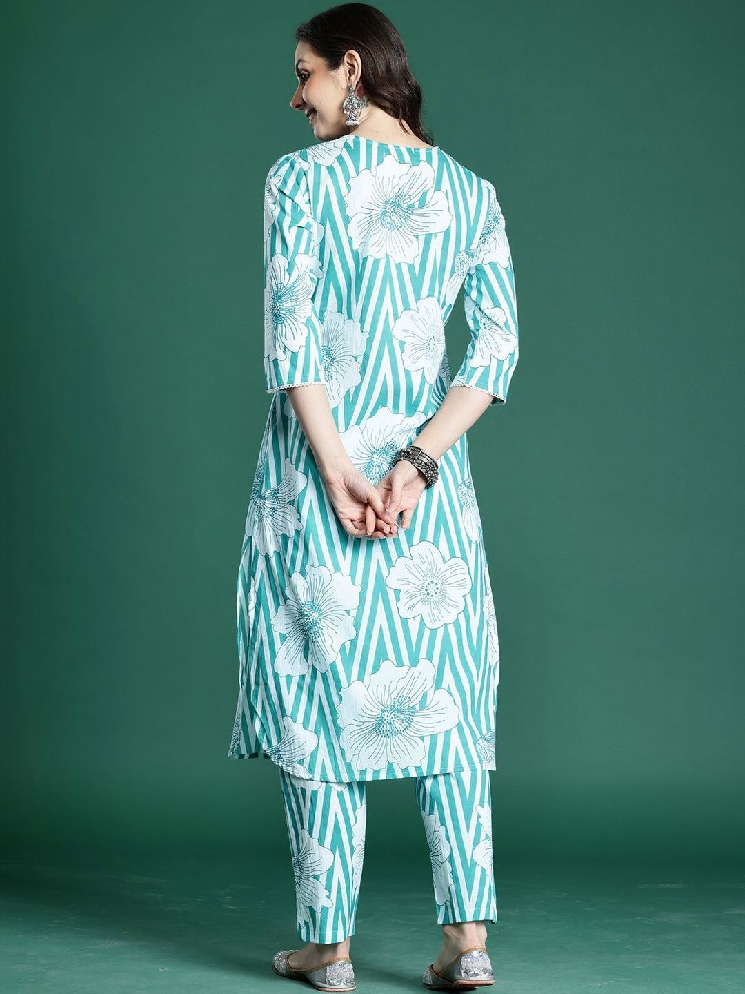 Women Floral Printed Regular Sequinned Pure Cotton Kurta with Trousers