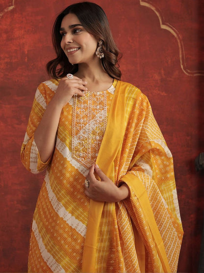 Women Ethnic Motifs Printed Kurta with Trousers & Dupatta