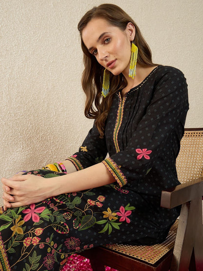 Dhiyona IE Printed Round Neck Three-Quarter Sleeves Pure Cotton Tunic And Trousers