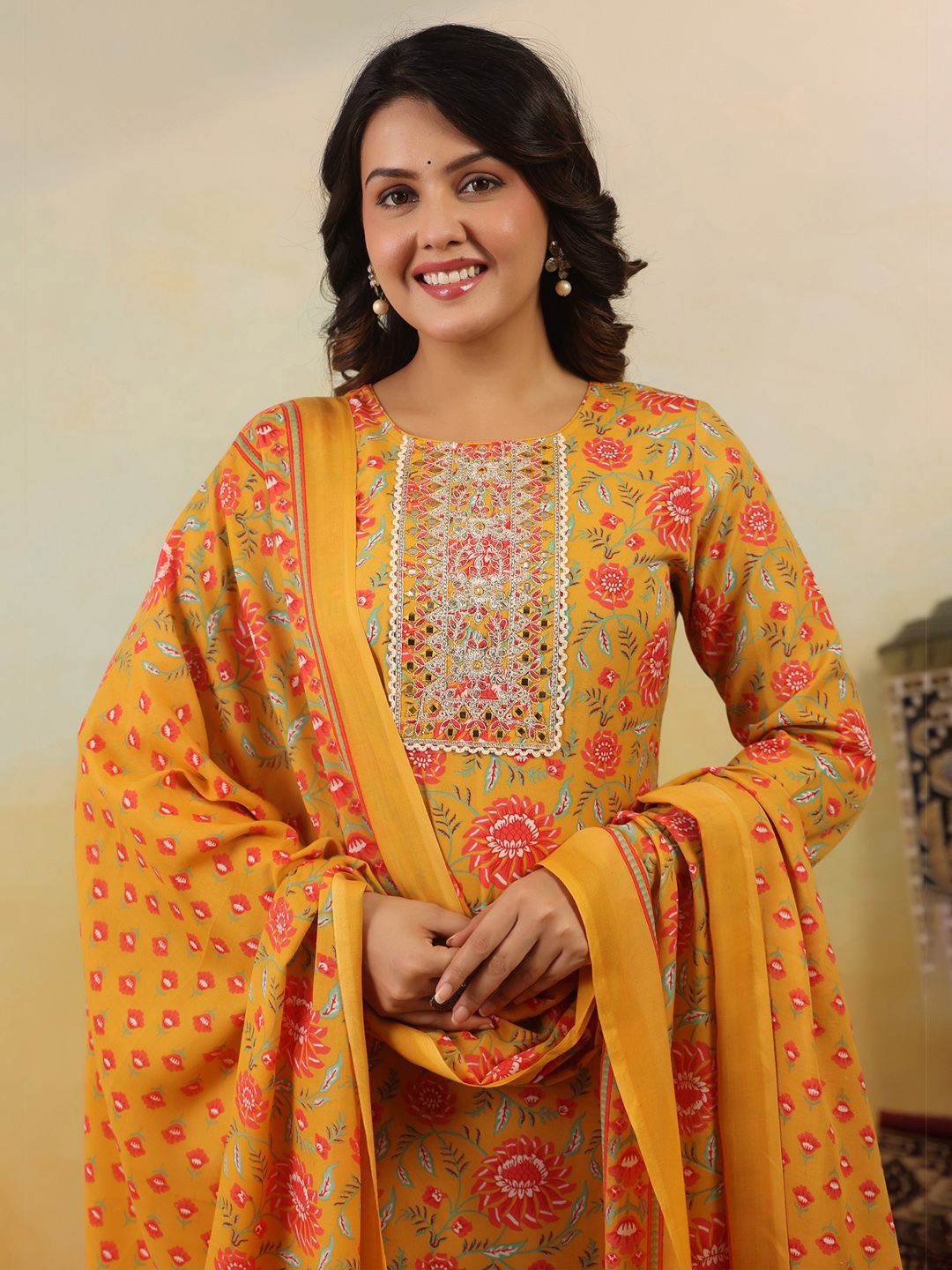 Dhiyona IE Floral Embroidered Regular Kurta With Trousers & Dupatta