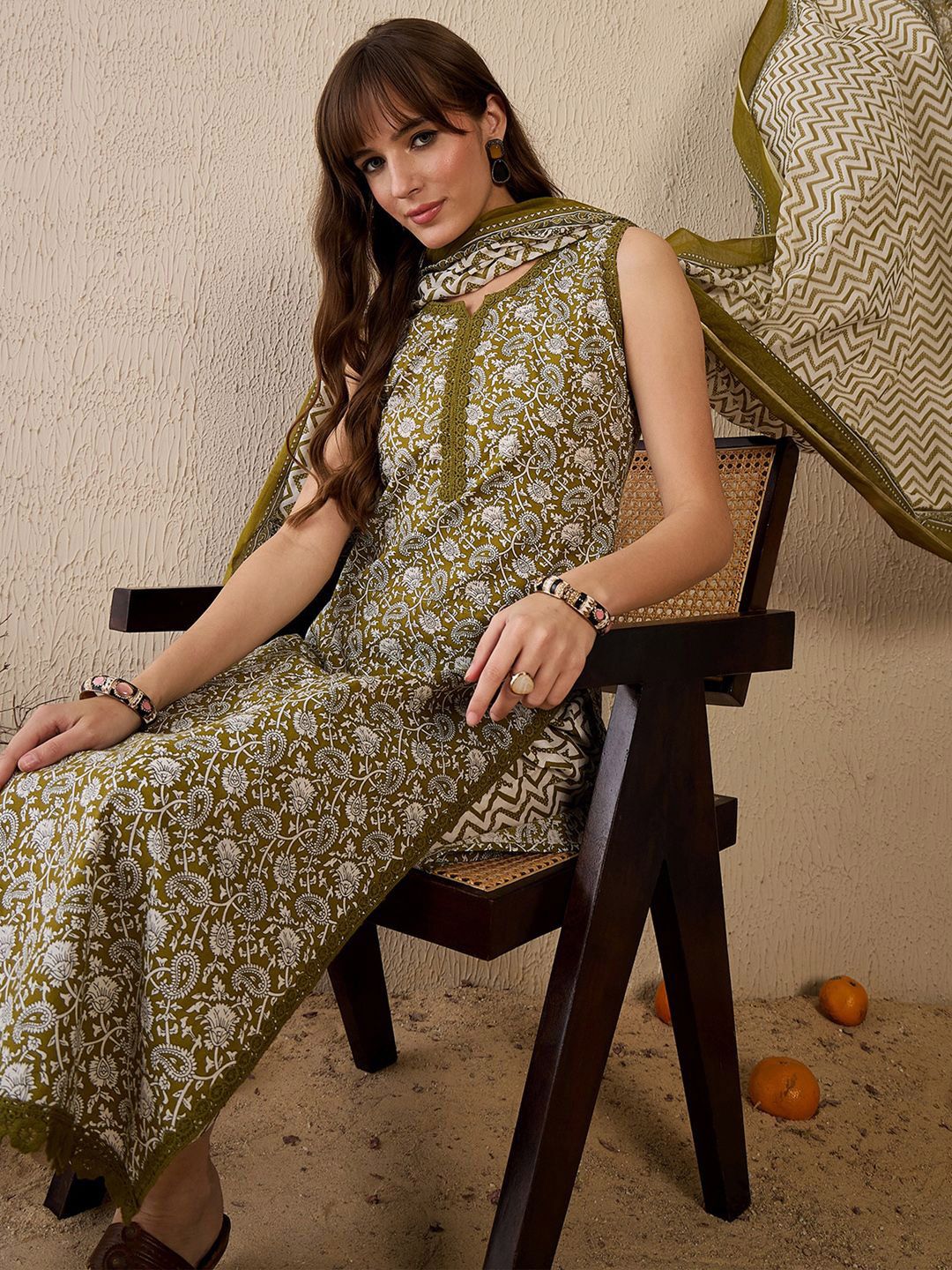 Women Ethnic Motifs Printed Regular Pure Cotton Kurta with Trousers & With Dupatta