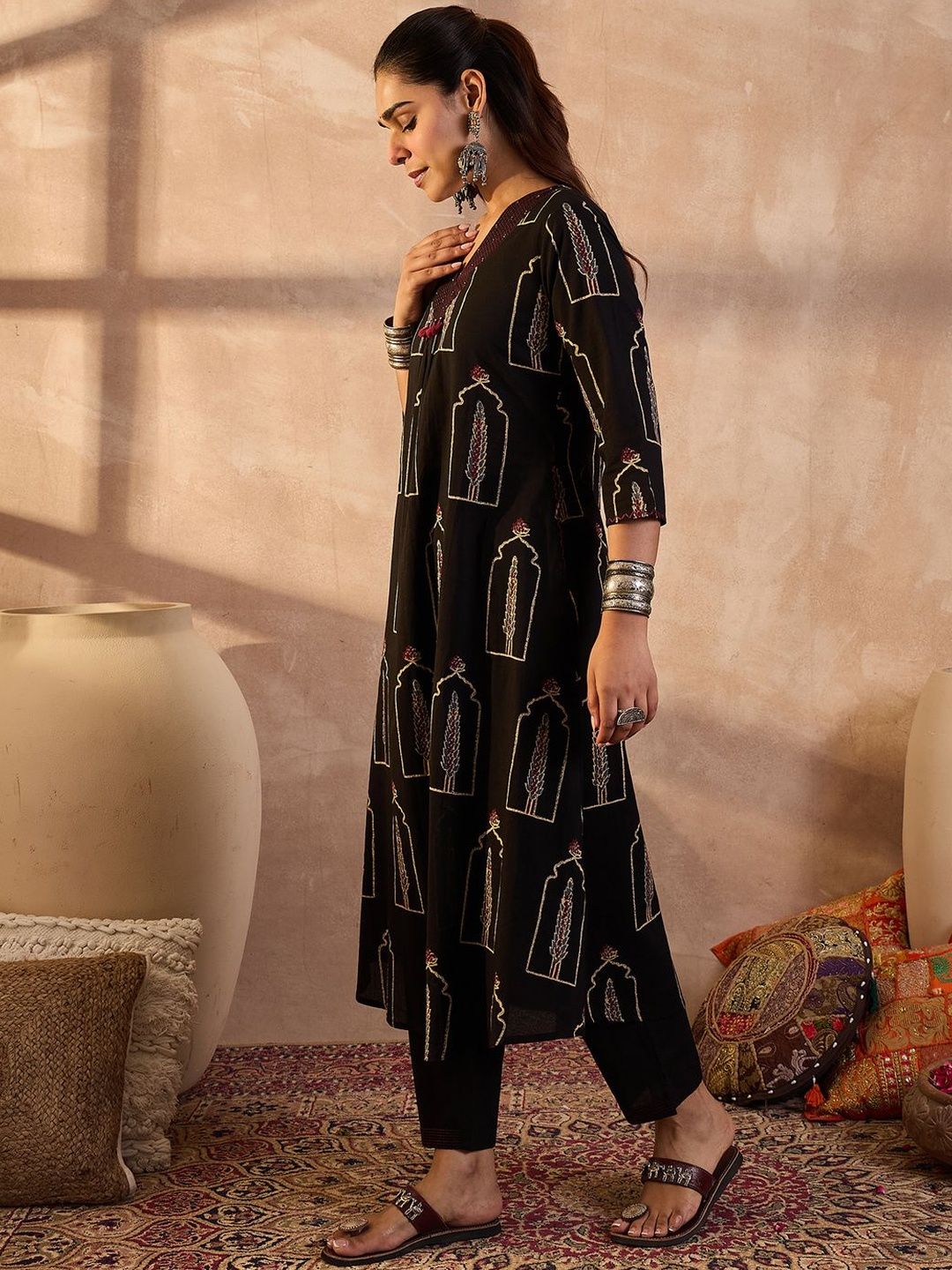 Women Ethnic Motifs Printed Regular Sequinned Pure Cotton Kurta with Trousers