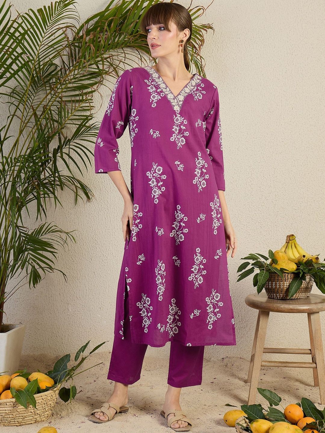 Women Floral Printed Regular Thread Work Pure Cotton Kurta with Trousers & With Dupatta