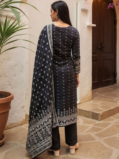 Floral Printed V-Neck Pure Cotton Straight Kurta With Trousers & Dupatta