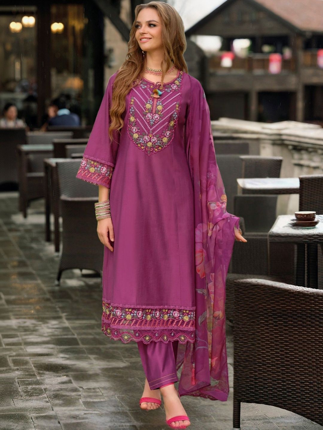 Women Floral Embroidered Regular Thread Work Kurta with Trousers & With Dupatta