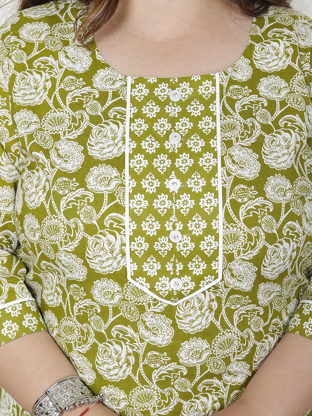 Dhiyona KL Women Floral Printed Regular Sequinned Pure Cotton Kurta with Trousers & With Dupatta