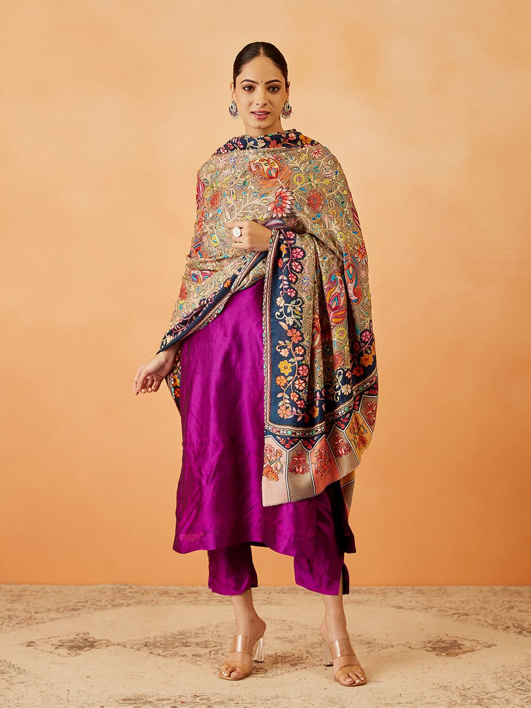 Dhiyona PA Women Floral Embroidered Shawl