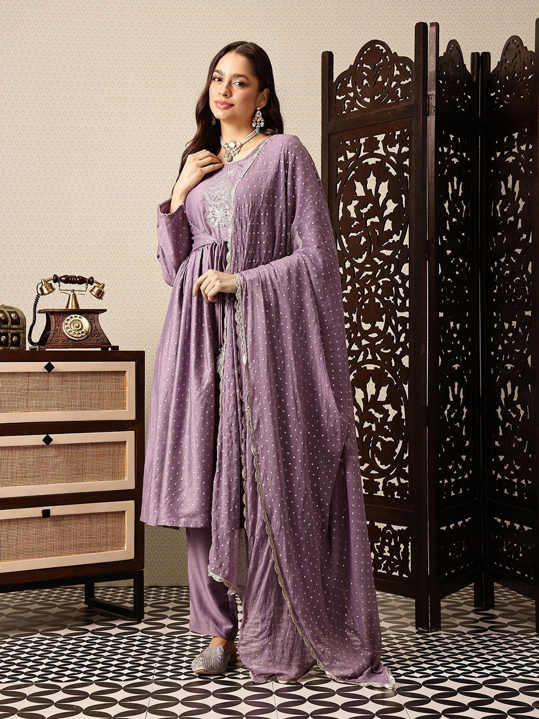 Dhiyona PD Women Printed Regular Jashn Kurta with Trousers & With Dupatta