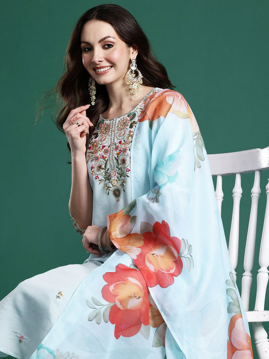 Ethnic Motifs Embroidered Thread Work Kurta with Trousers & With Dupatta