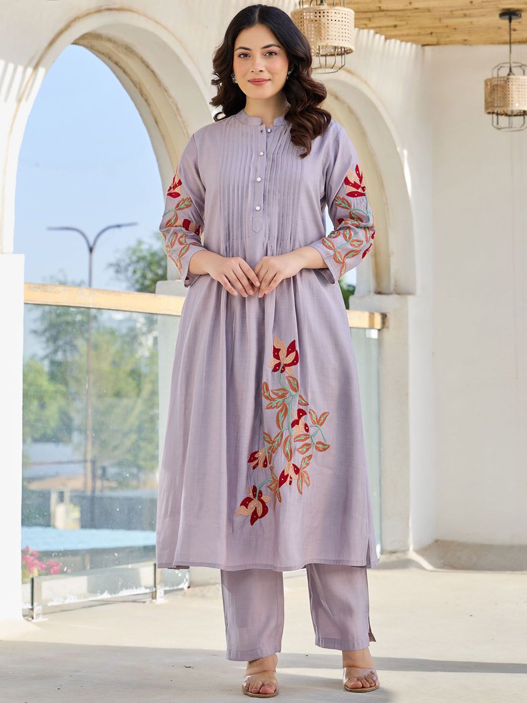 Women Floral Embroidered Thread Work Pure Cotton Kurta with Trousers