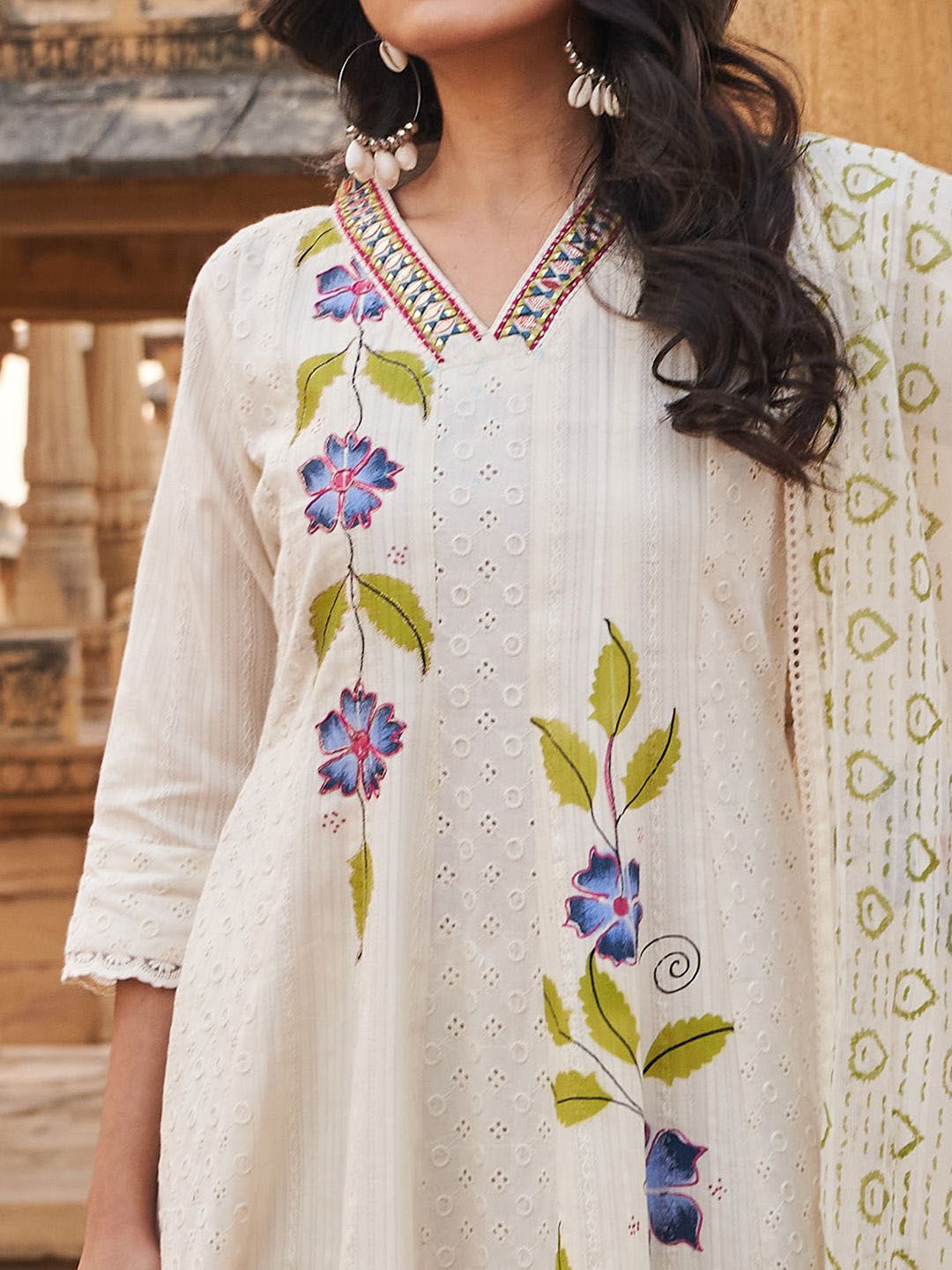 Floral Embroidered Mirror Work V-Neck Pure Cotton Kurta With Trousers & Dupatta