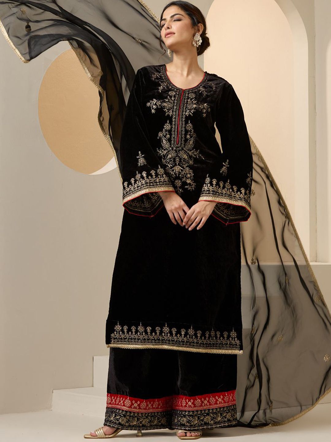 Dhiyona IS Women's Women Floral Embroidered Regular Thread Work Velvet Kurta with Trousers & With Dupatta